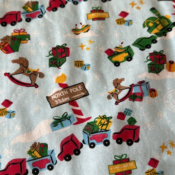 Mudpie Christmas Footie - Picture 3 of 3